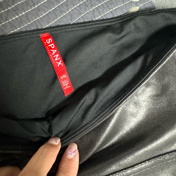 Spanx faux leather leggings - Picture 5 of 5